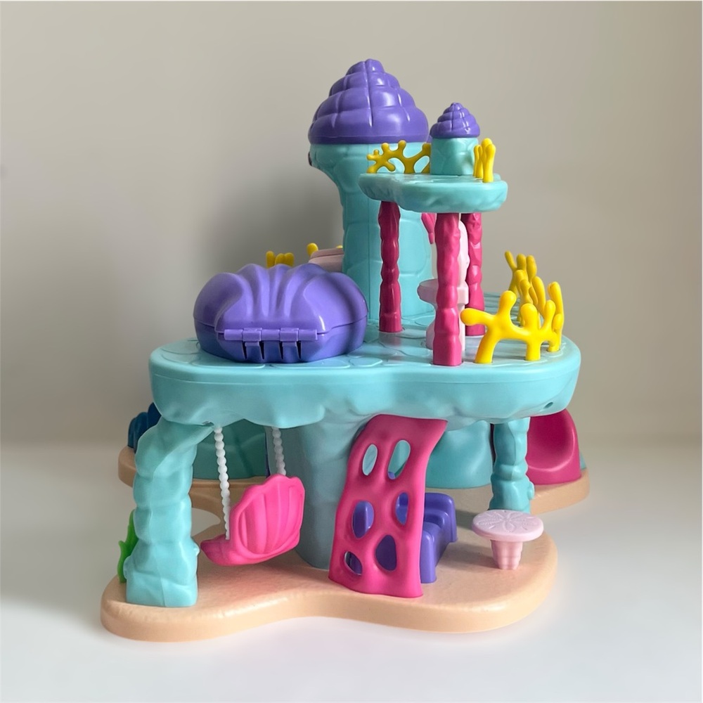 Lakeshore Learning Under The Sea Mermaid Palace Seashells Princess Playset - Picture 4 of 12